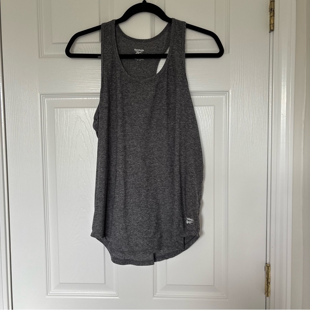 Reebok Gray Racerback Workout Tank Top Size Medium